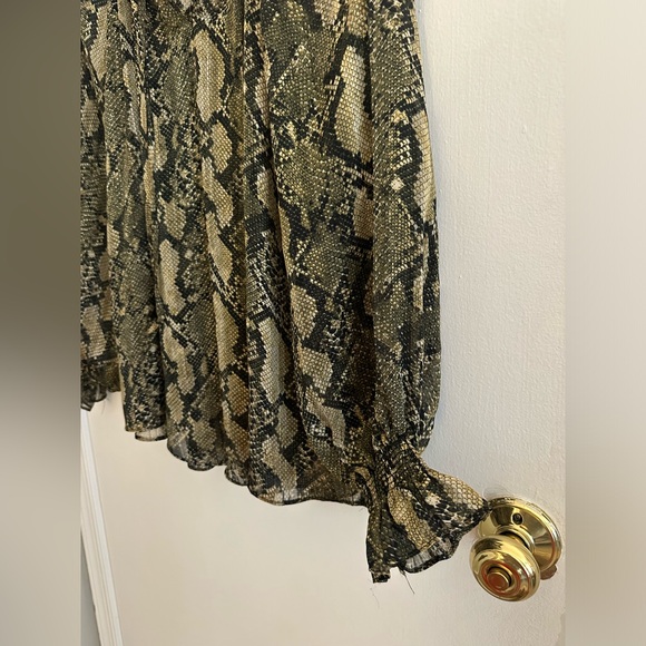 H&M Snakeskin Blouse Top | Boho Peasant Blouse - Picture 4 of 7